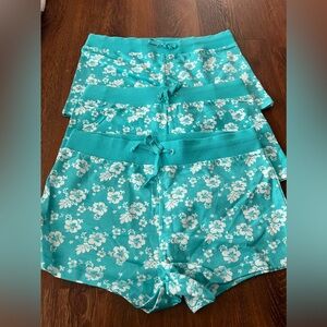 Bundle of 3 shorts